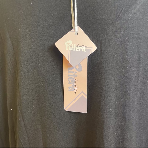 Ritera Plus Size Top - Picture 3 of 5